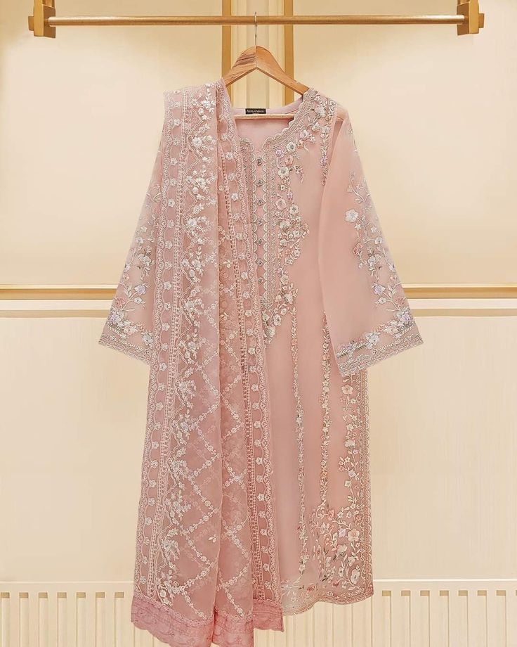 8ba67de246151155804edd929370c96e A Study in Quiet Elegance | Ultra-Luxury Three-Piece Salwar Kameez - Image 1
